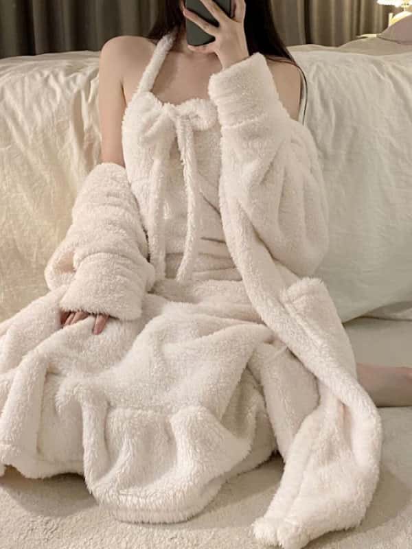 Elevate your lounge wear collection with our Coral Velvet Camisole Robe Set, the epitome of comfort and style.