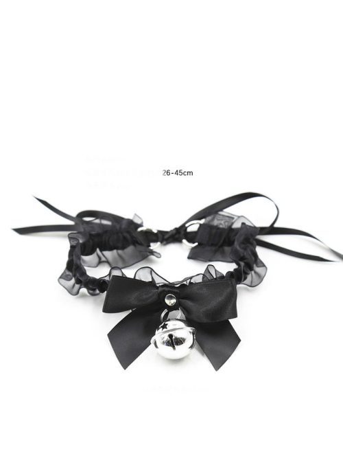 Lace collar with a bell, combining elegance and playful charm for a unique accessory