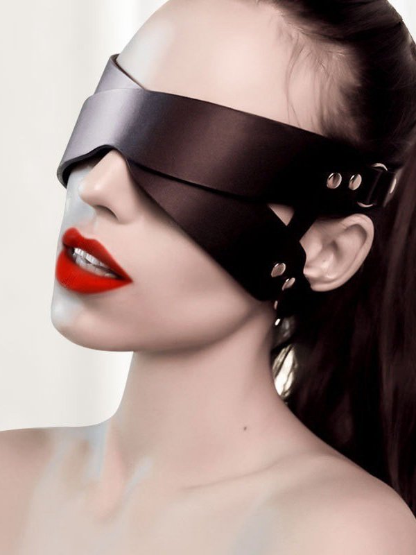 Stylish punk eye mask featuring bold designs and edgy embellishments