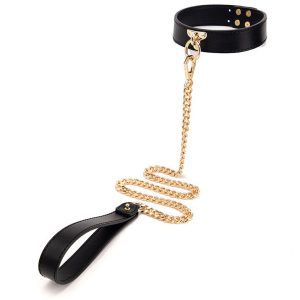 A chic leather collar designed for style and comfort, perfect for enhancing any outfit
